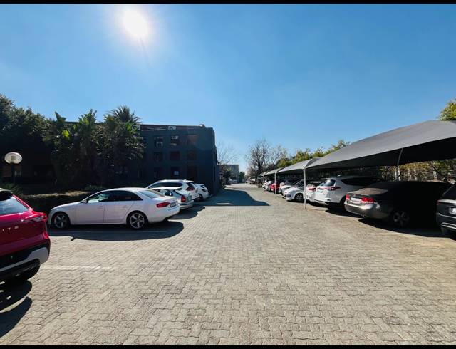 3,397M² OFFICE FOR SALE IN VORNA VALLEY